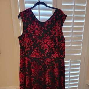 Tahari Arthur S. Levine Black and Red Cocktail Dress! Size 16W